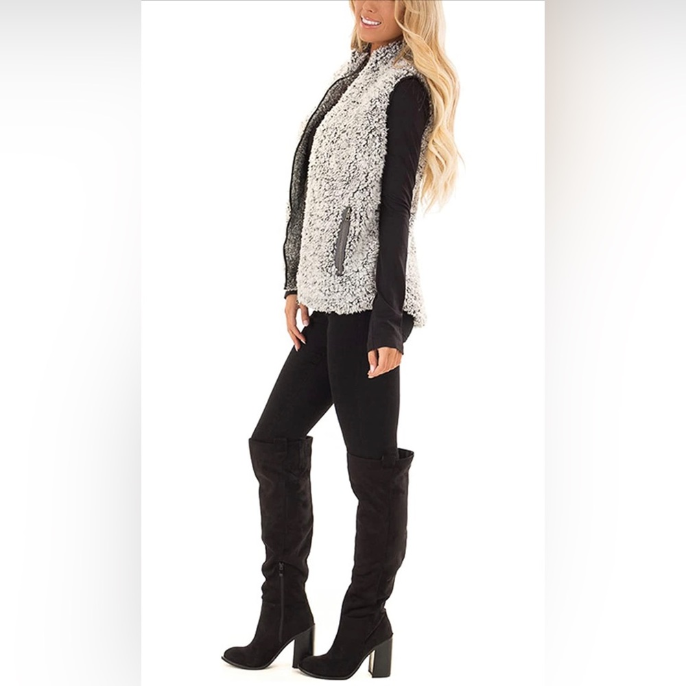Women's Casual Sherpa Fleece Lightweight Warm Zipper Vest with Pockets